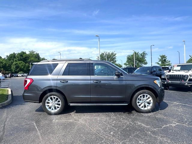 Used 2021 Ford Expedition XLT AWD/4WD image 14