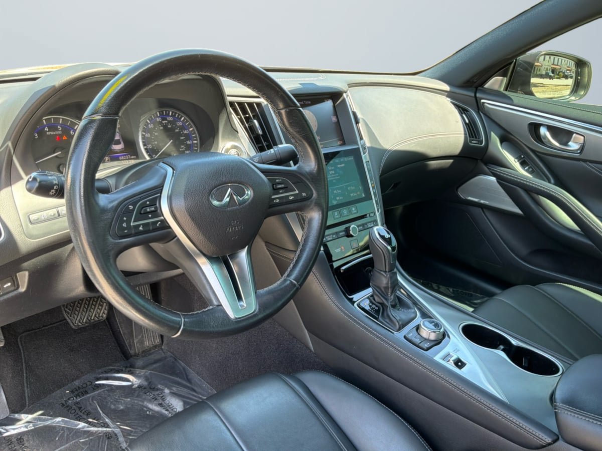Used 2019 INFINITI Q60 3.0t Luxe RWD image 10