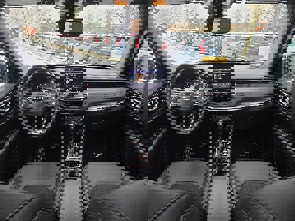 Used 2024 Jeep Compass Trailhawk image 21