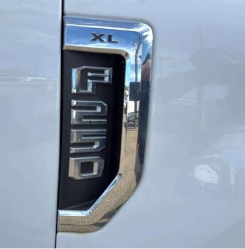 Used 2018 Ford F250 XL w/ Power Equipment Group AWD/4WD image 24