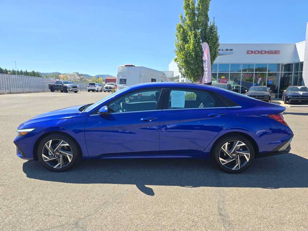 Used 2024 Hyundai Elantra SEL w/ Convenience Package FWD image 2