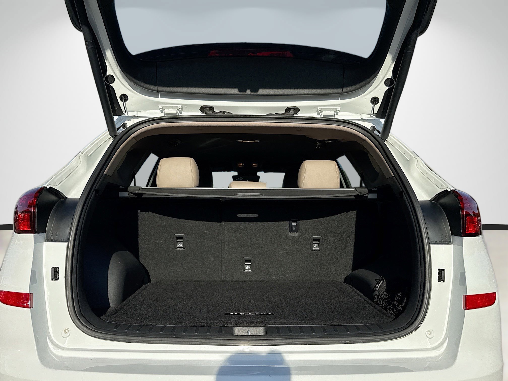 Used 2019 Hyundai Tucson Limited w/ Cargo Package image 12