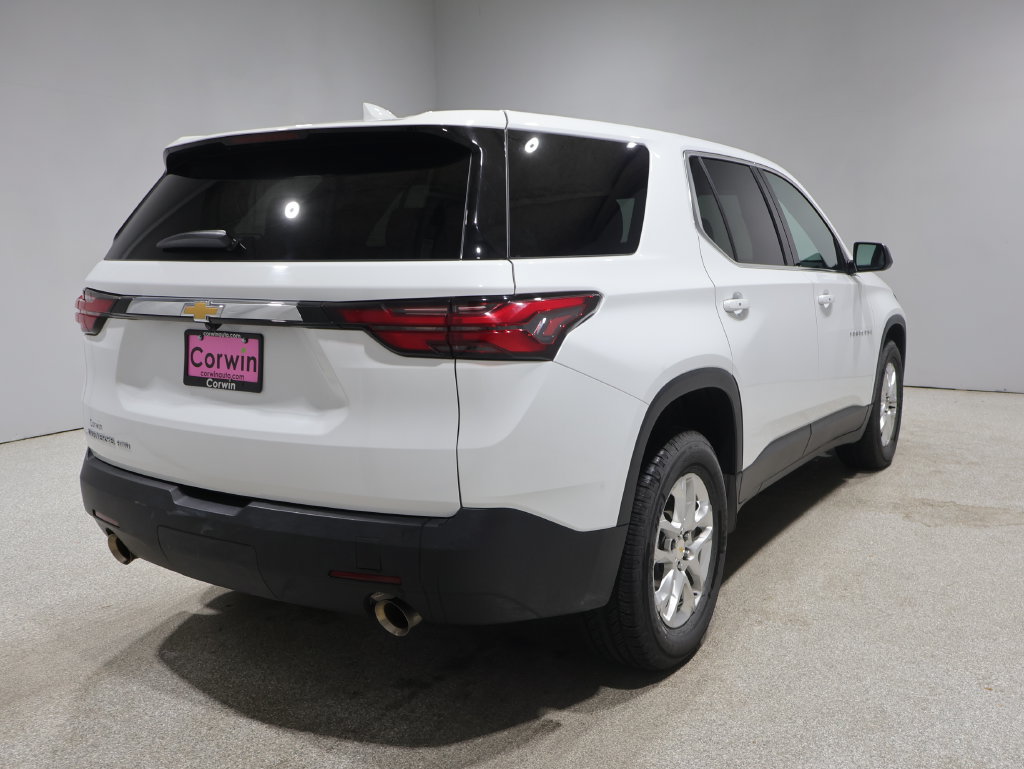 Used 2022 Chevrolet Traverse LS AWD/4WD image 2