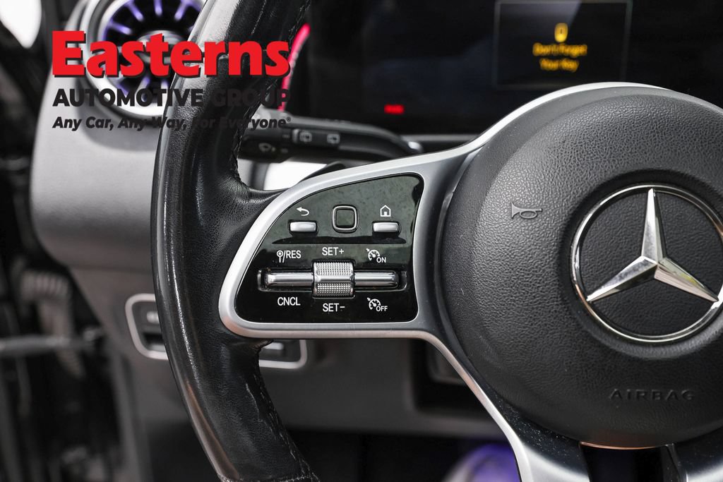 Used 2022 Mercedes-Benz GLB 250 4MATIC w/ Premium Package Lite image 15