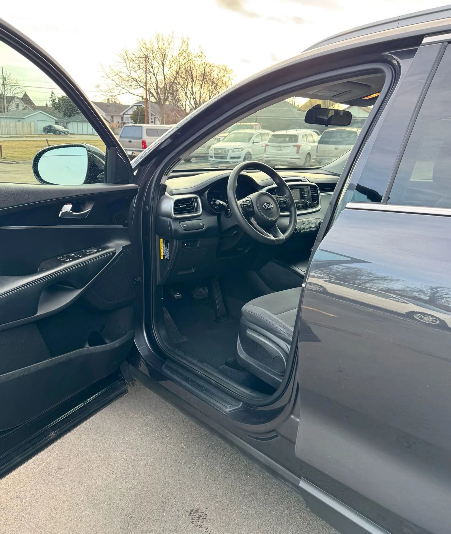 Used 2017 Kia Sorento LX image 10