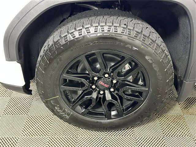 New 2025 GMC Sierra 1500 Elevation image 33