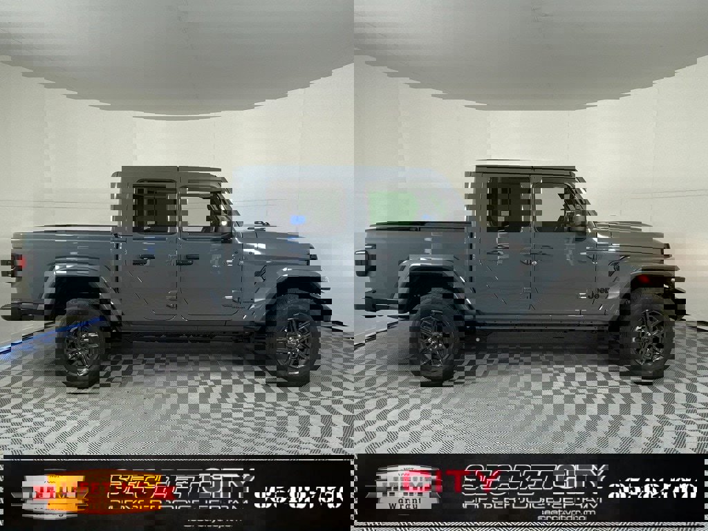 New 2025 Jeep Gladiator Sport image 8