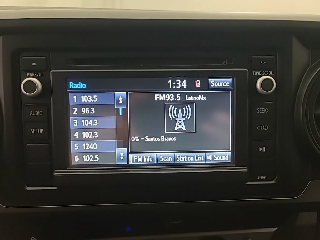 Used 2016 Toyota Tacoma SR image 28