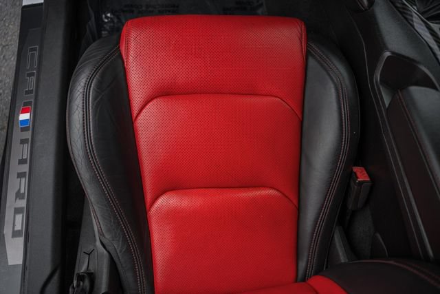 Used 2016 Chevrolet Camaro SS RWD image 31