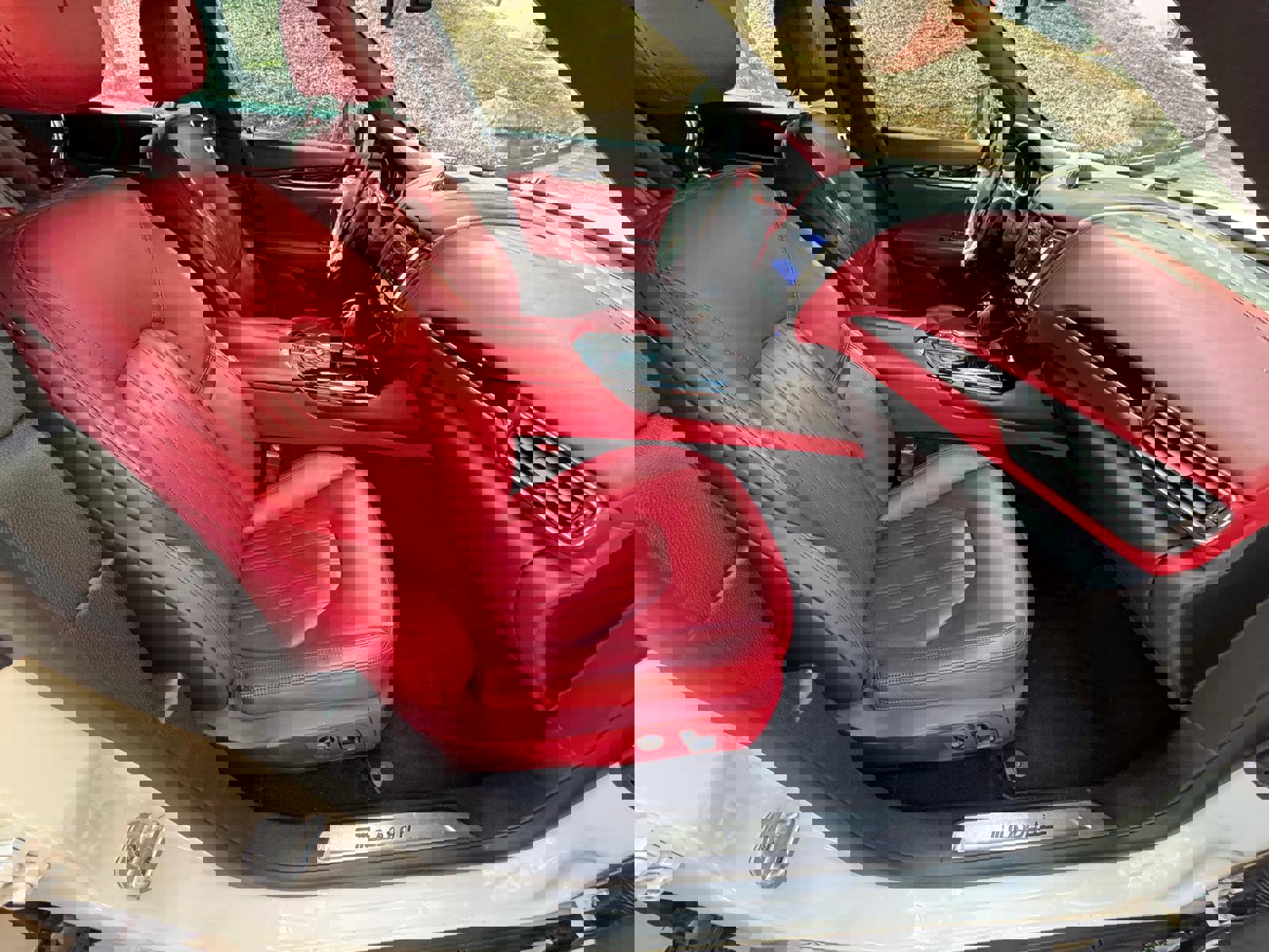 Used 2018 Maserati Levante GranLusso image 28