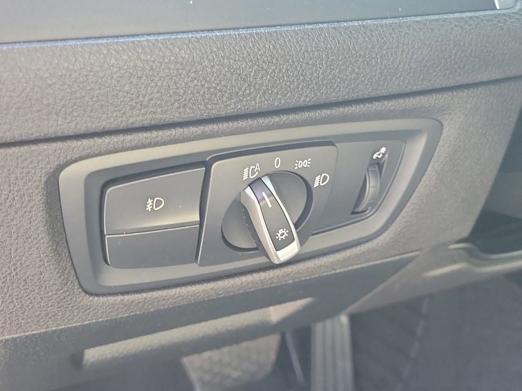 Used 2018 BMW 230i Coupe image 25