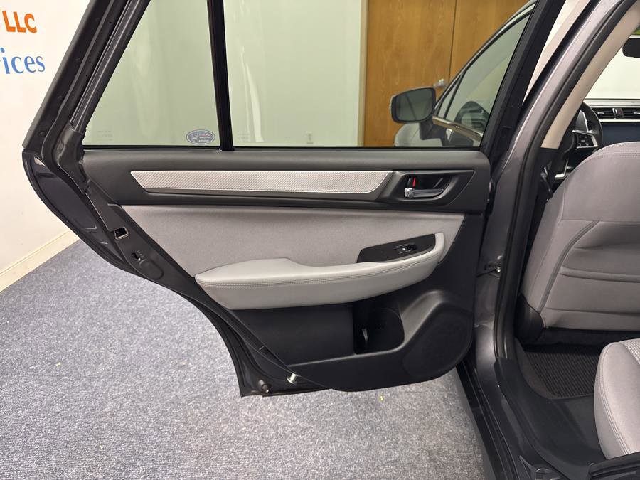Used 2018 Subaru Outback 2.5i Premium image 8