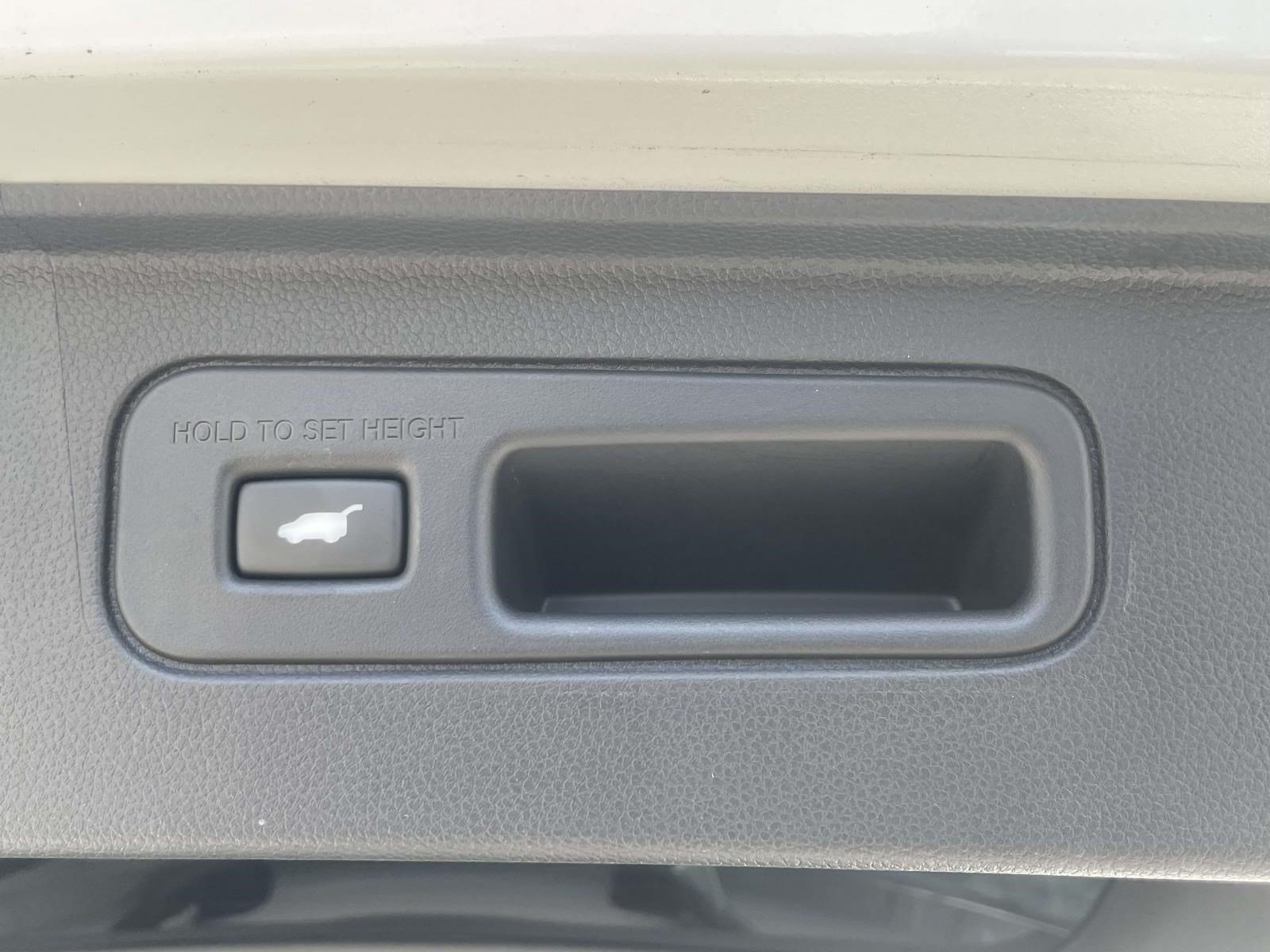 Used 2025 Honda Pilot TrailSport image 9