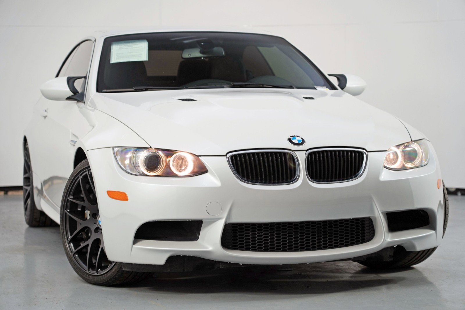 Used 2011 BMW M3 Convertible image 2