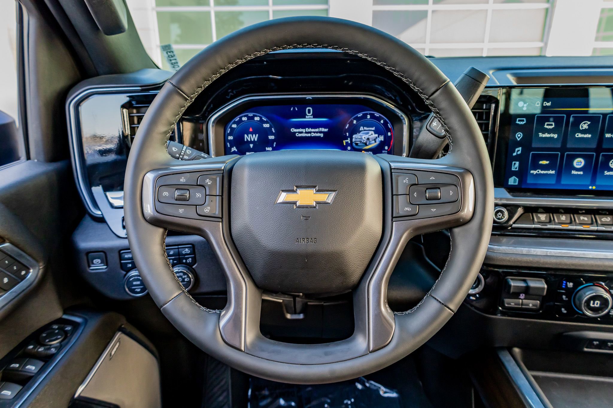 Used 2024 Chevrolet Silverado 3500 High Country w/ Technology Package image 18