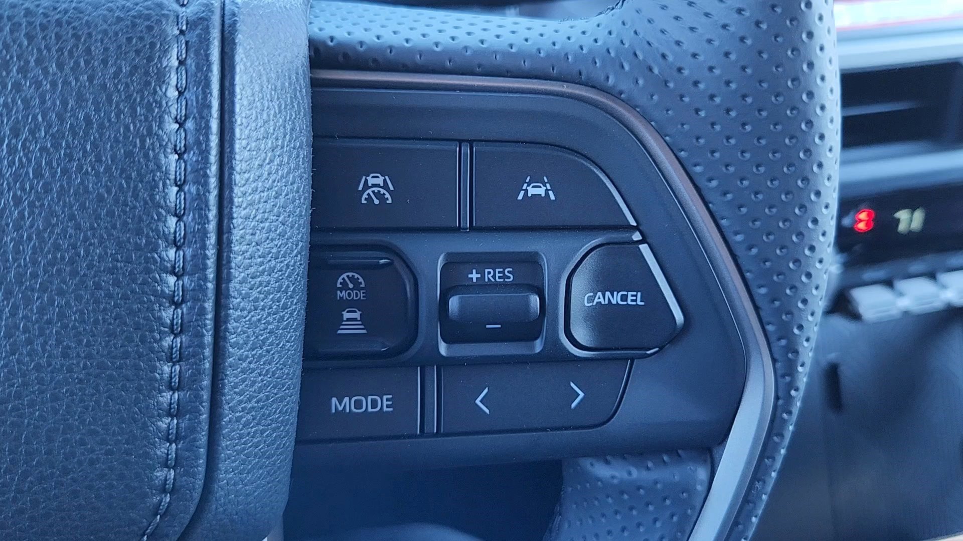 New 2026 Toyota 4Runner TRD Off-Road Premium AWD/4WD image 15