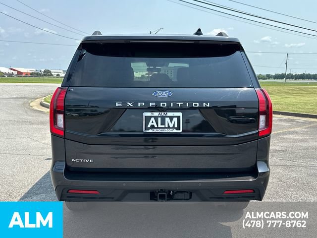 Used 2025 Ford Expedition Active AWD/4WD image 6