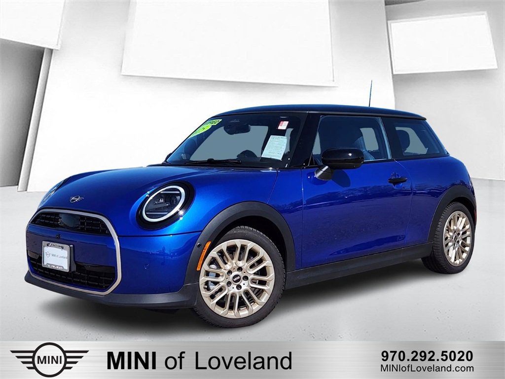 Used 2025 MINI Cooper 2-Door Hardtop image 1