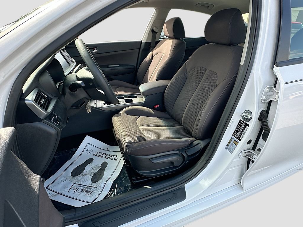 Used 2020 Kia Optima LX image 17