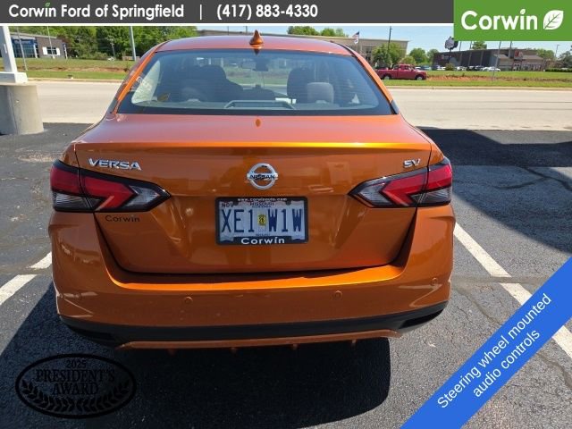 Used 2022 Nissan Versa SV FWD image 5