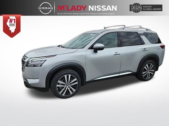 New 2025 Nissan Pathfinder Platinum w/ Cargo Package image 4