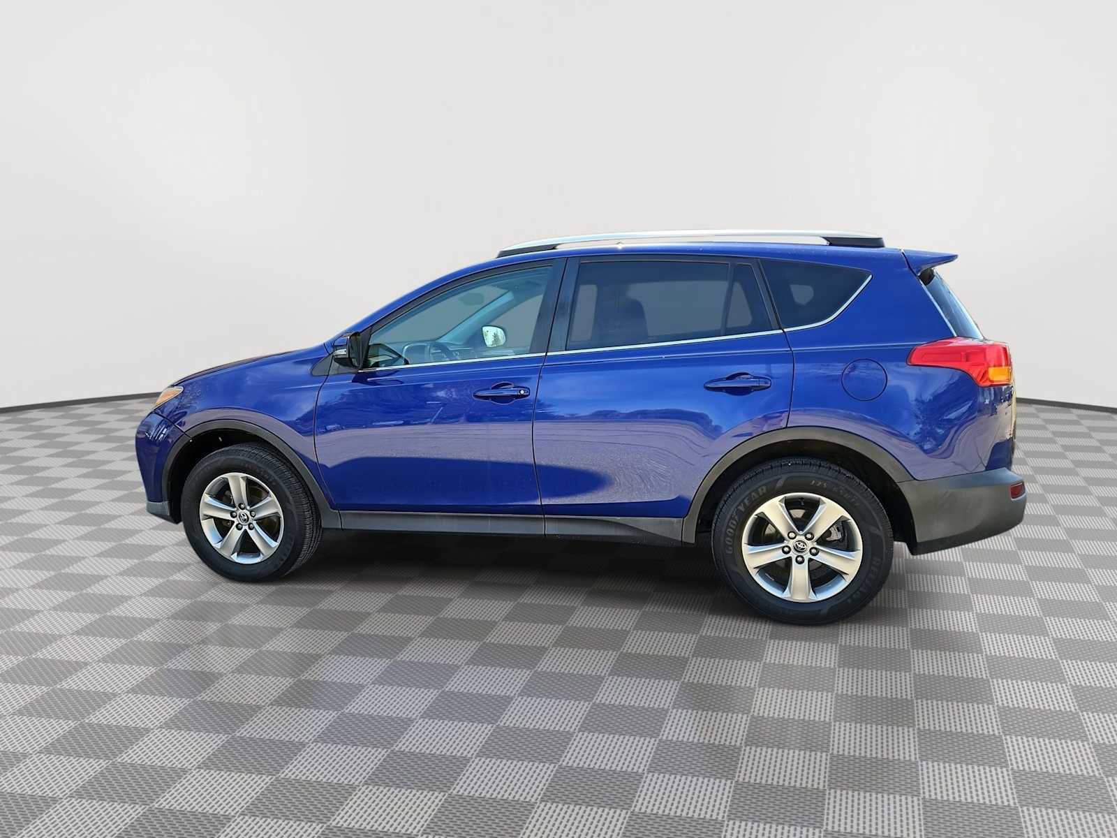 Used 2015 Toyota RAV4 XLE image 5