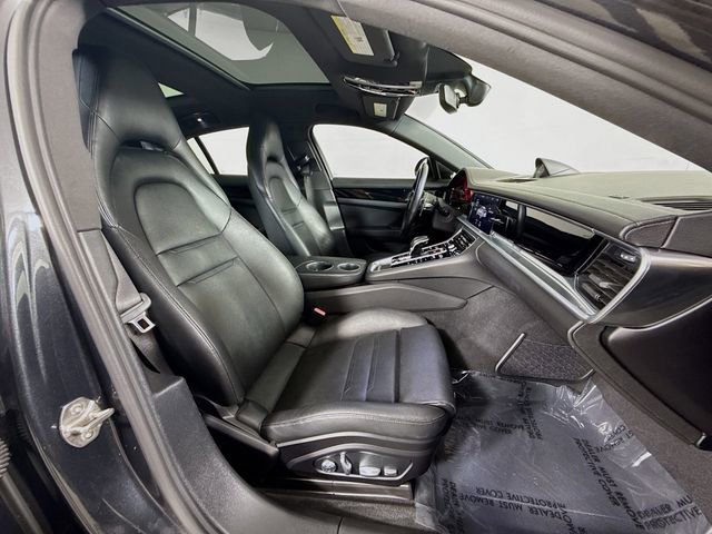 Used 2018 Porsche Panamera 4 image 30