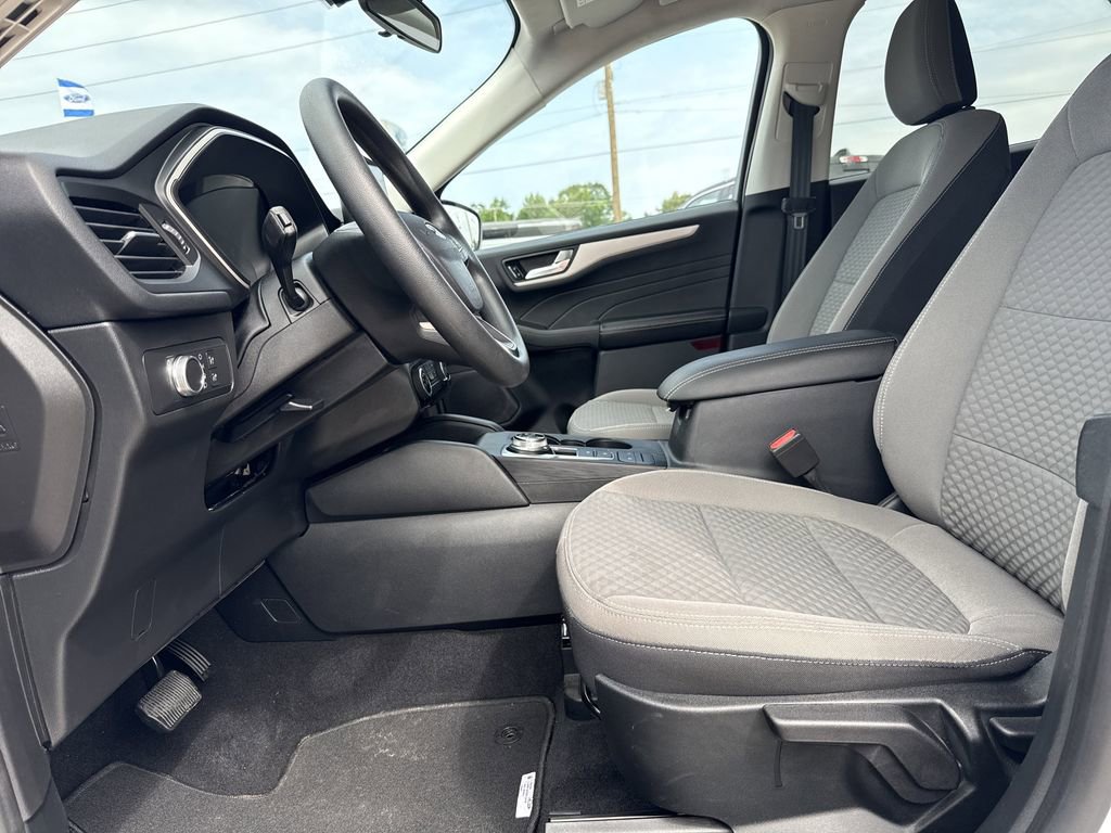 Used 2021 Ford Escape SE FWD image 12