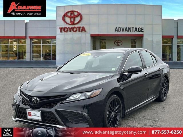 Used 2024 Toyota Camry XSE w/ Navigation Package image 7