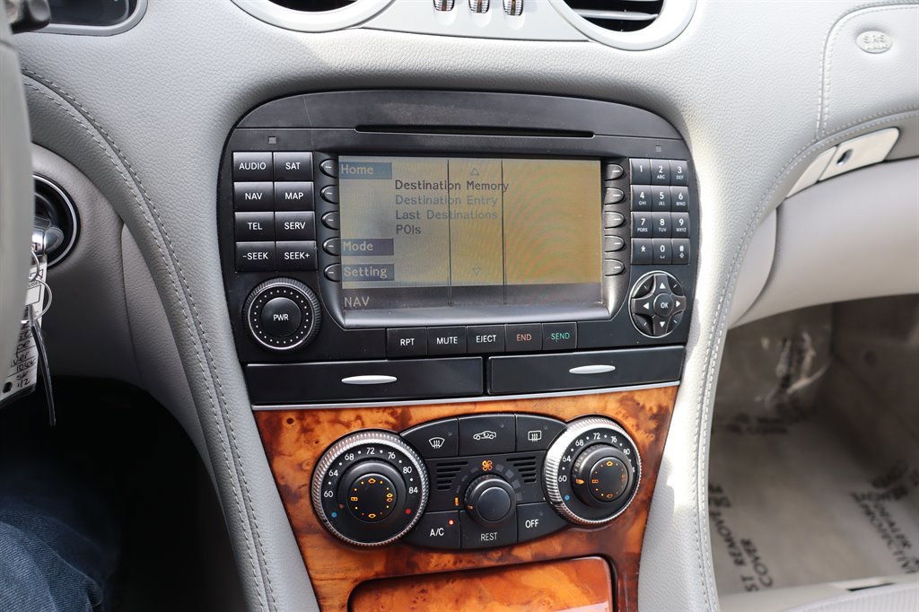 Used 2008 Mercedes-Benz SL 550 image 30