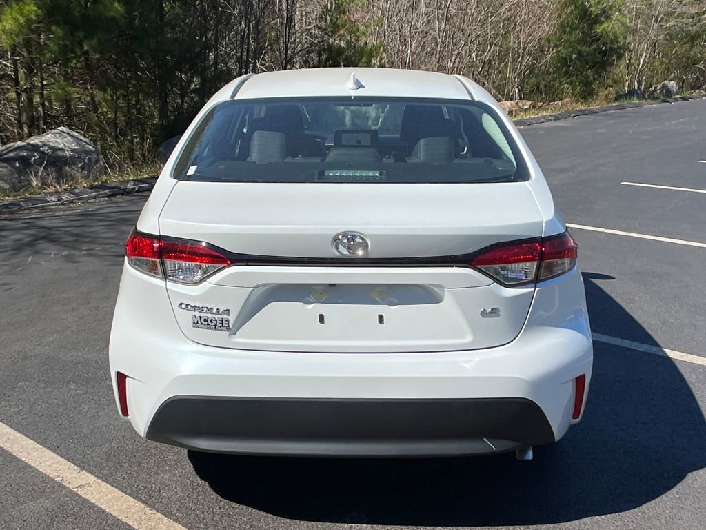 New 2026 Toyota Corolla LE FWD image 4
