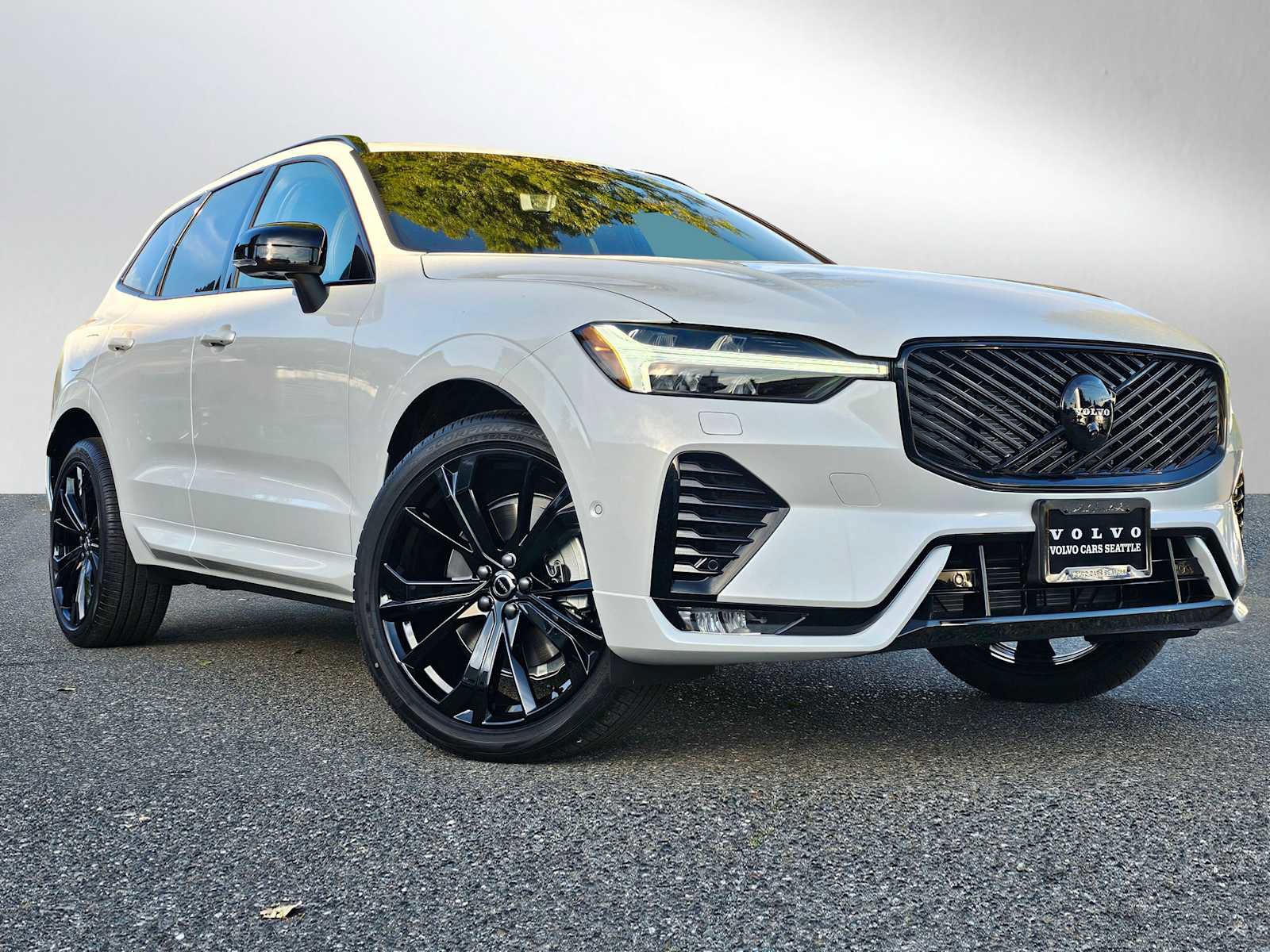 New 2026 Volvo XC60 B5 Ultra w/ Protection Package Premier image 1
