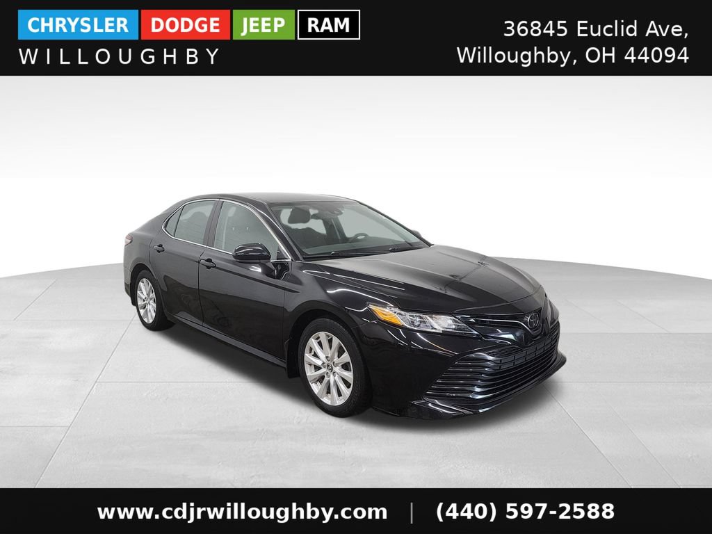 Used 2019 Toyota Camry LE FWD image 3