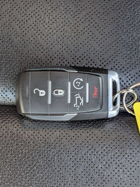 Used 2020 RAM 1500 Laramie AWD/4WD image 29