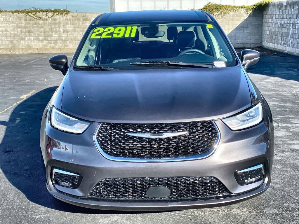 Used 2023 Chrysler Pacifica Touring-L FWD image 40