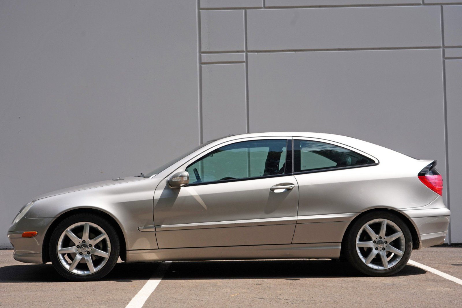 Used 2004 Mercedes-Benz C 230 Coupe image 8
