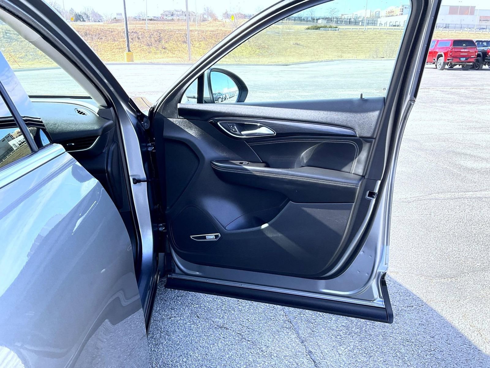 Certified 2021 Buick Envision Essence w/ Technology Package I AWD/4WD image 16