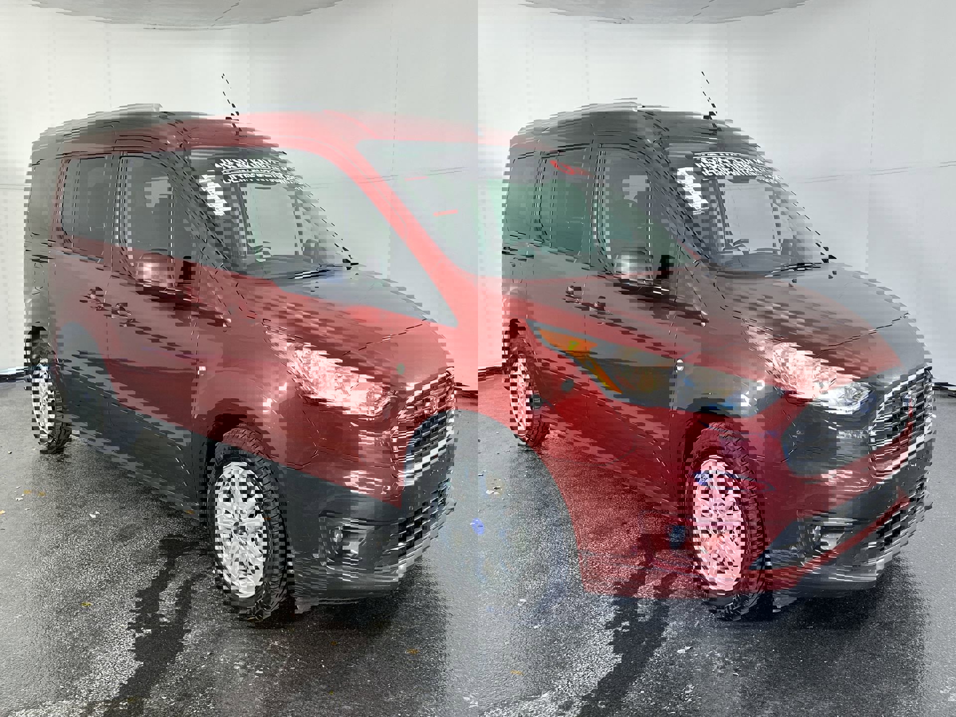 Used 2019 Ford Transit Connect XLT w/ Driver-Assist Package image 2