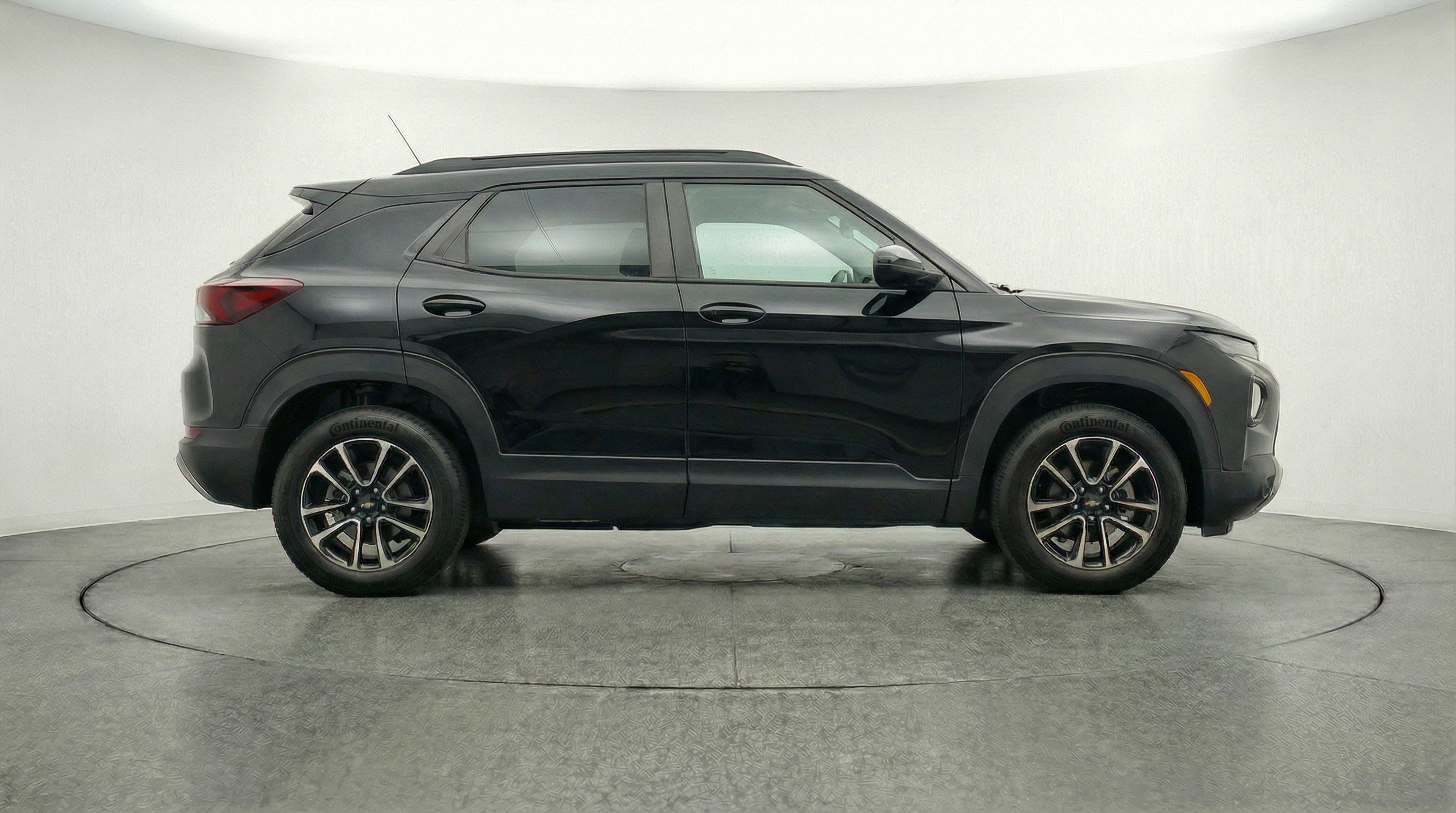 Used 2025 Chevrolet TrailBlazer LT image 11