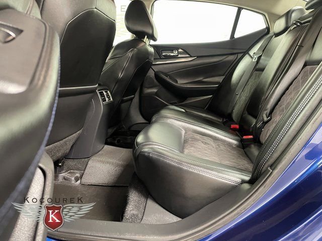 Used 2017 Nissan Maxima SR image 21