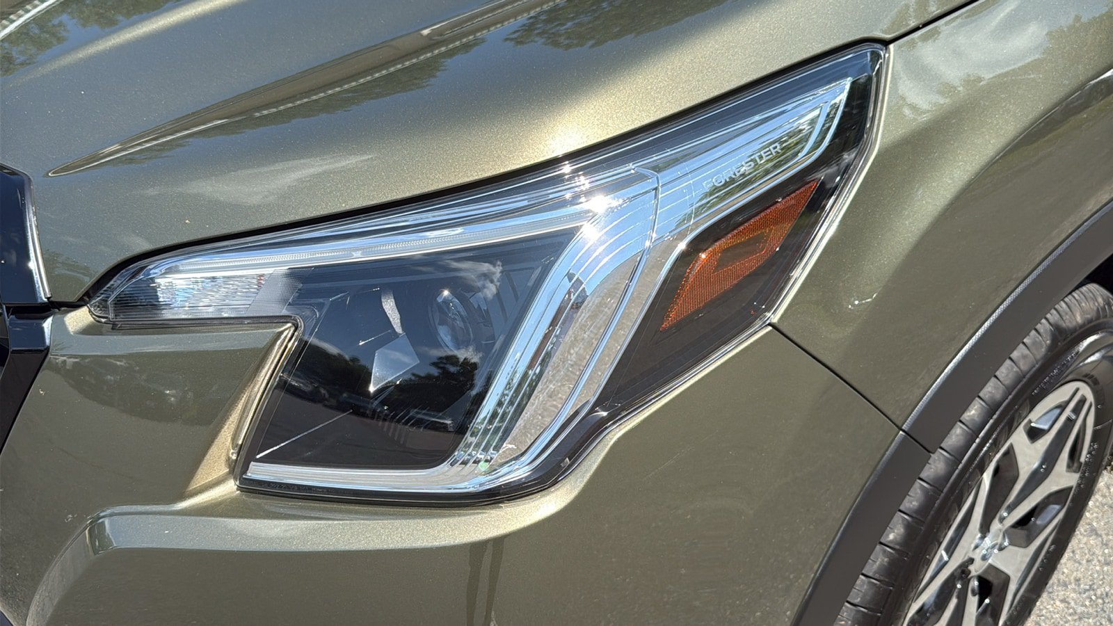 Certified 2022 Subaru Forester Premium AWD/4WD image 9
