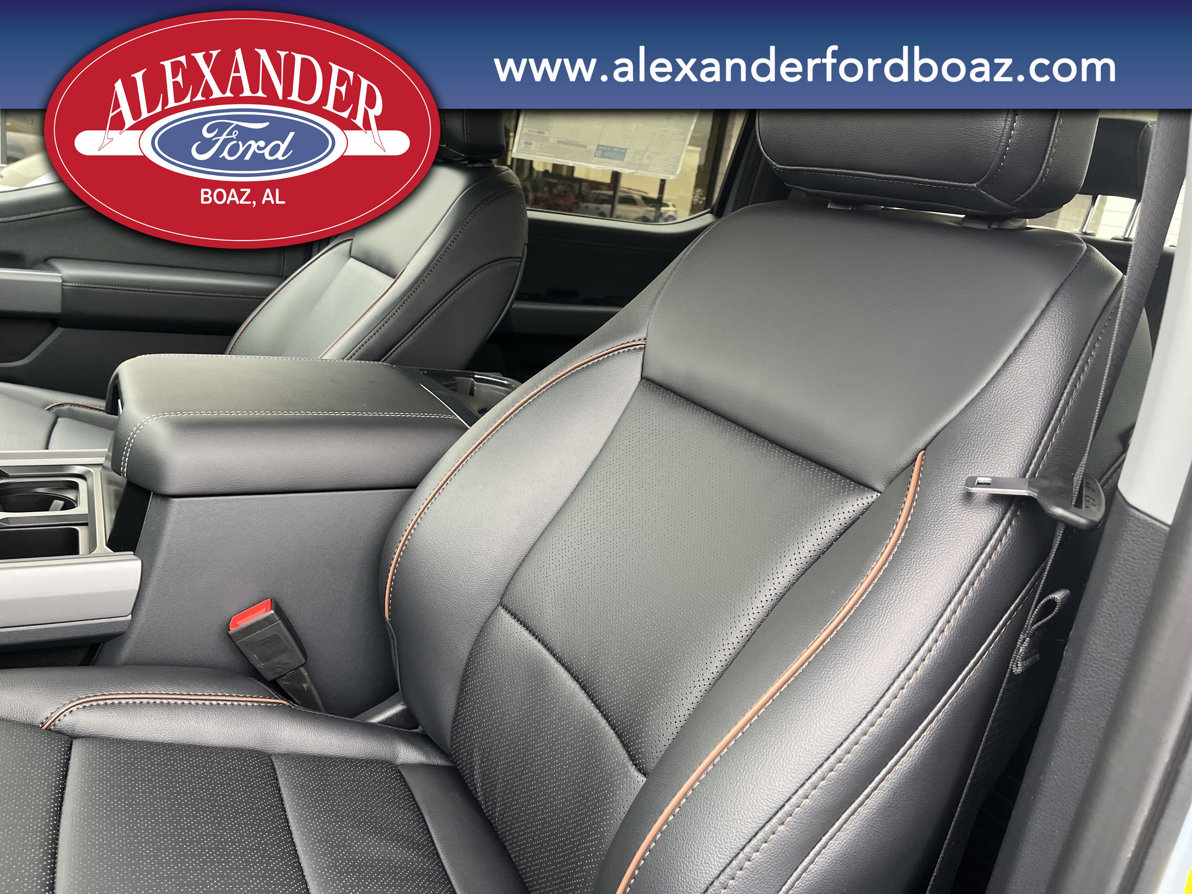 New 2026 Ford F350 Lariat w/ Black Appearance Package image 15