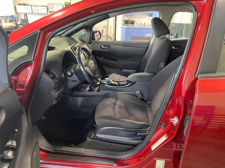 Used 2013 Nissan Leaf SV w/ LED & Quick Charge Pkg FWD image 8