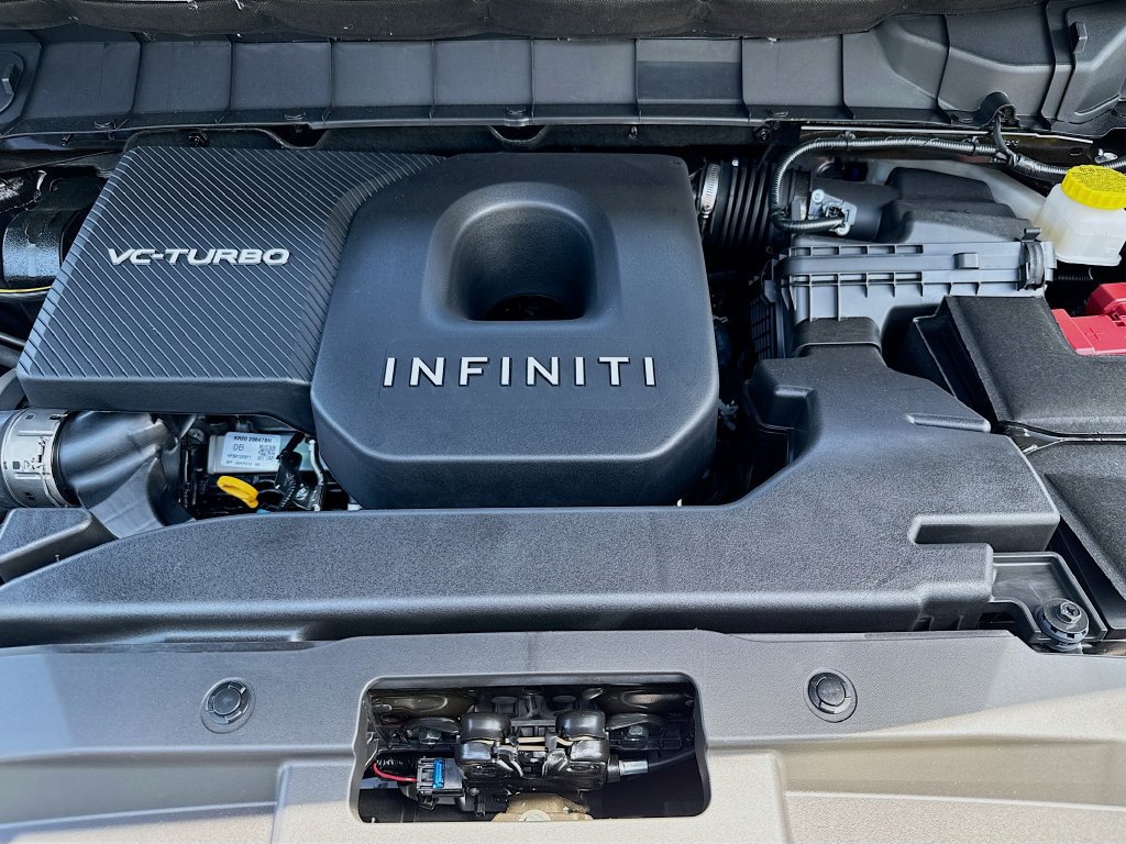 Used 2027 INFINITI QX60 Pure w/ Cargo Package FWD image 33
