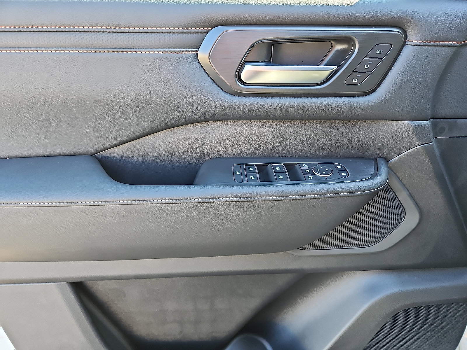 New 2026 Nissan Armada PRO-4X w/ Captain's Chari Seat Package image 9