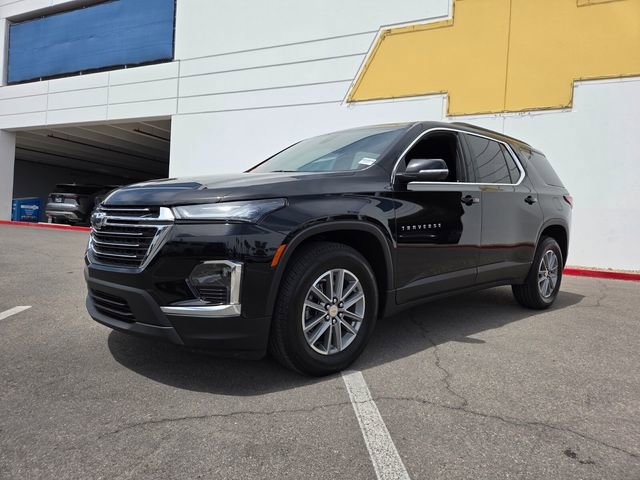 Certified 2023 Chevrolet Traverse LT FWD image 2