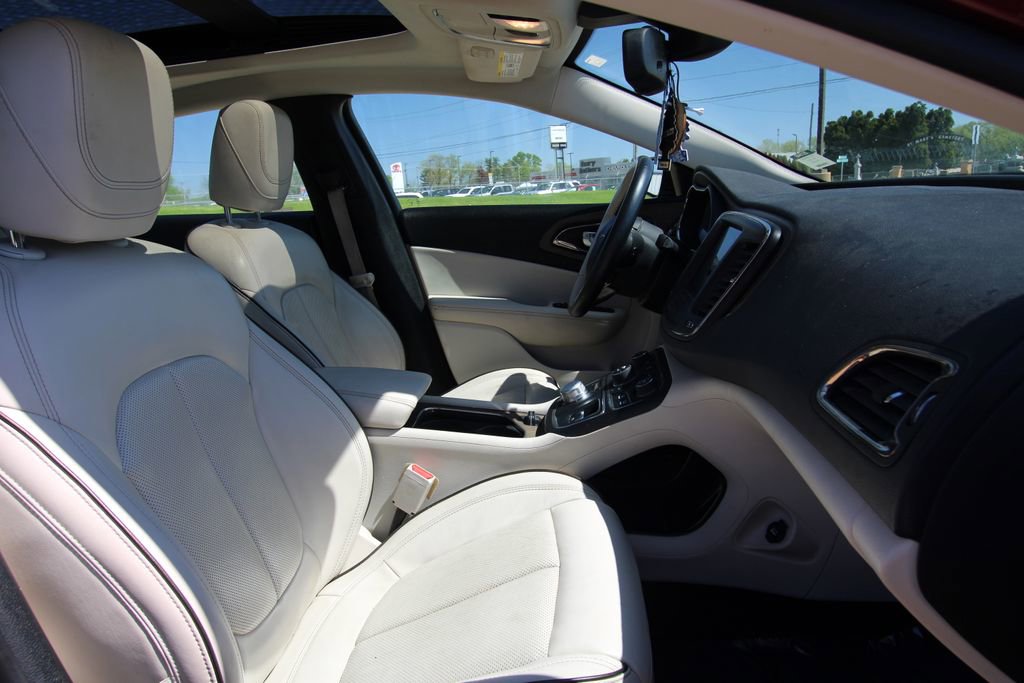 Used 2015 Chrysler 200 C w/ Navigation & Sound Group I image 8