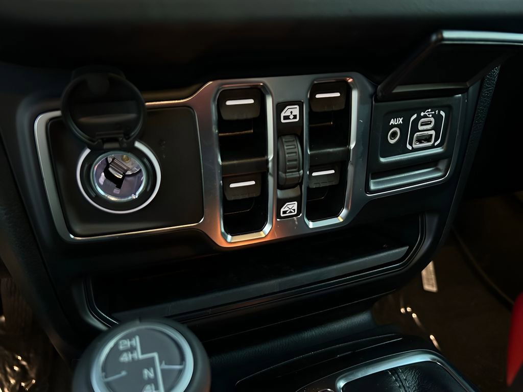 New 2026 Jeep Wrangler Sahara w/ Safety Group image 21