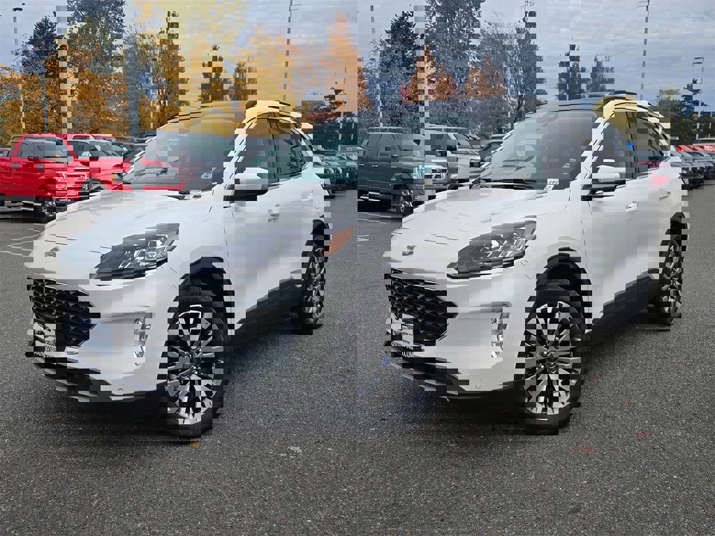 Used 2022 Ford Escape Titanium w/ Class II Trailer Tow Package