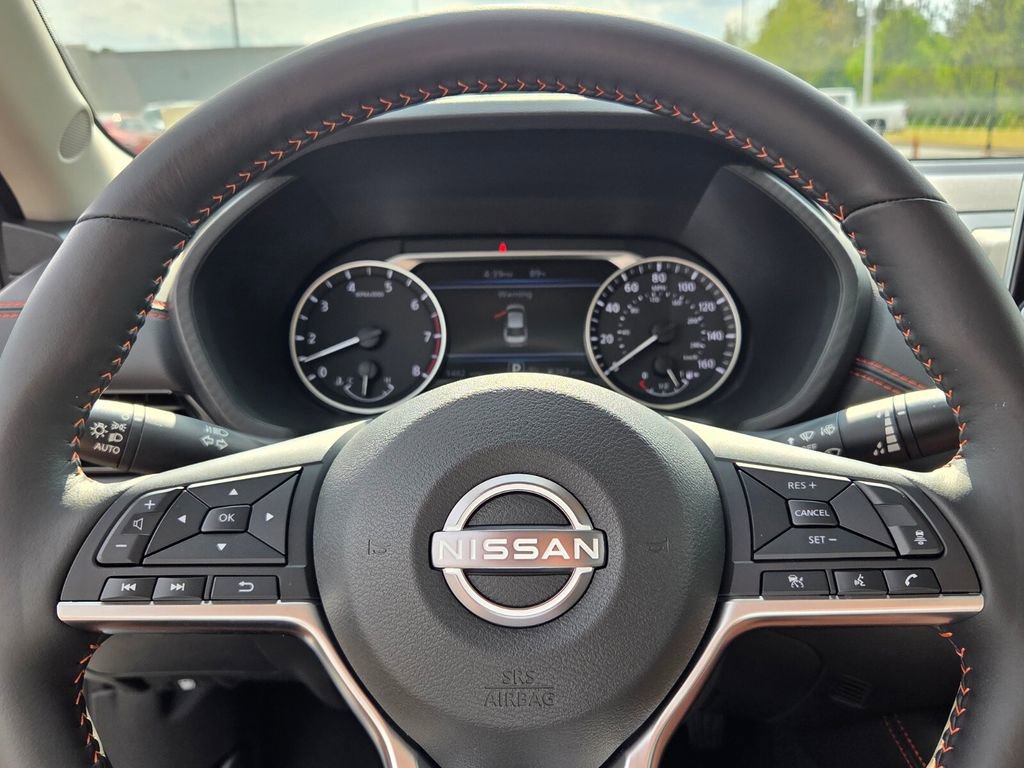 Used 2025 Nissan Sentra SR w/ SR Premium Package image 25